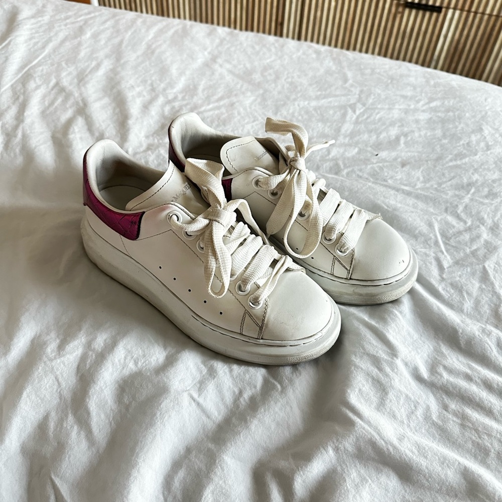 Alexander McQueen Oversized sneakers